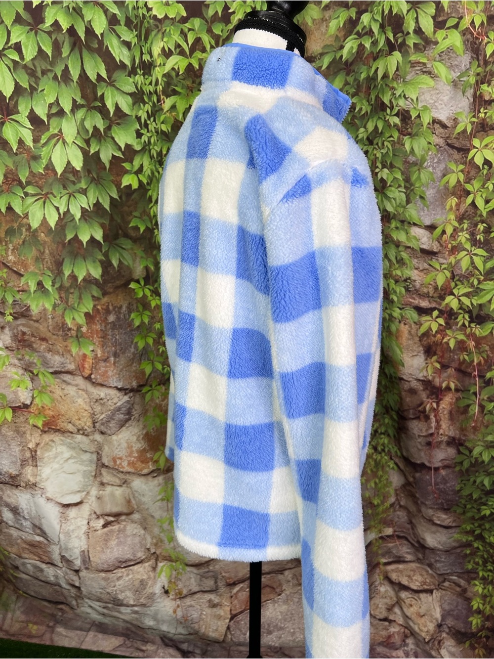 VINEYARD VINES Preppy Blue and White Plush Buffalo Check Quarterzip Pullover, S - Picture 10 of 13